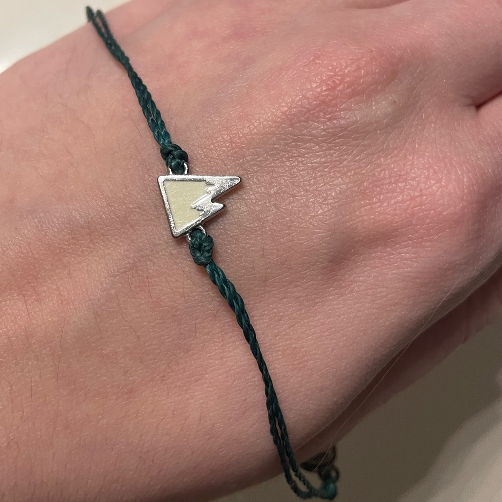 🔴4/$15 BUNDLE ONLY🔴 Pura Vida Mountain Bracelet
